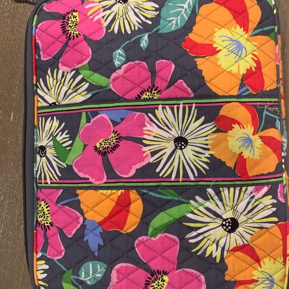 EUC Vera Bradley laptop case 15 inch - Picture 3 of 6